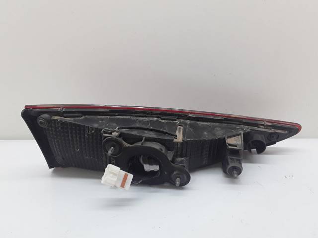 Lampa zespolona tylna prawa wewnętrzna 92404J90 HYUNDAI