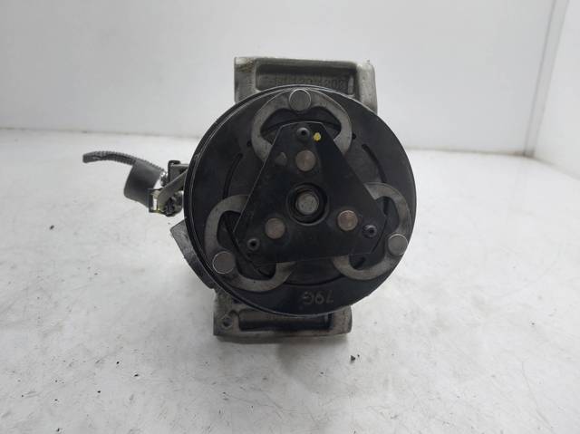 Sprężarka klimatyzacji 926000287R RENAULT
