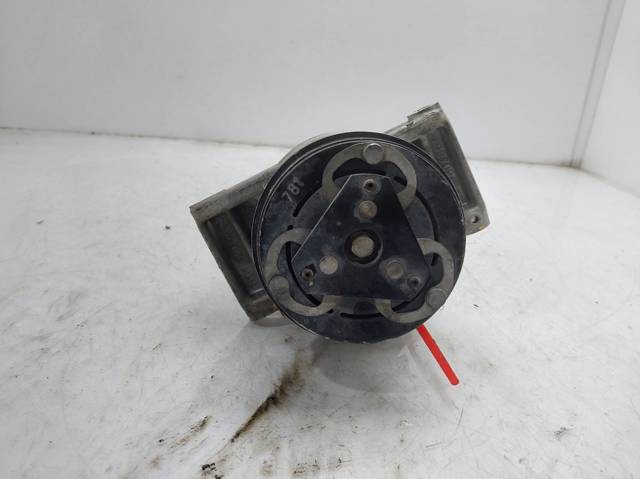 Sprężarka klimatyzacji 926000287R RENAULT