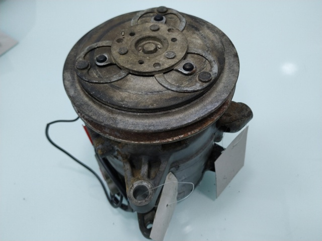 Sprężarka klimatyzacji 926000F000 NISSAN