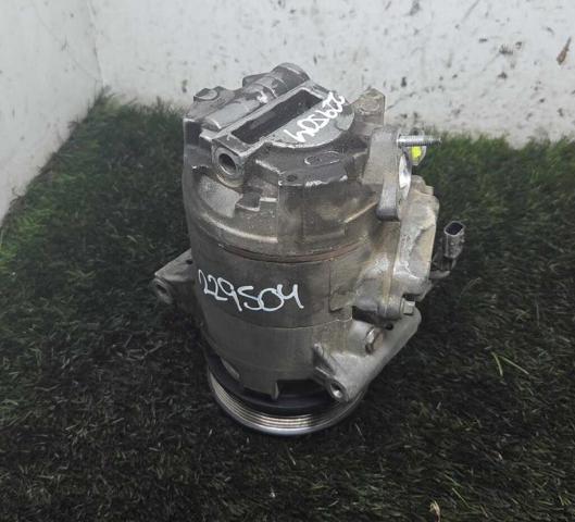 Sprężarka klimatyzacji 926001DB3A NISSAN