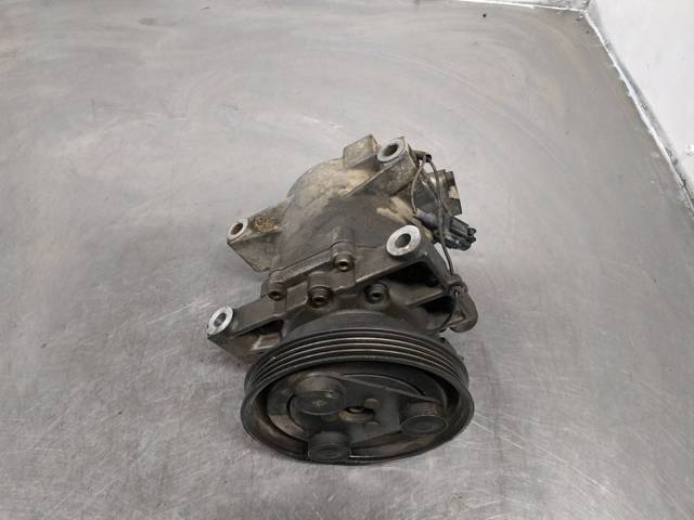 Sprężarka klimatyzacji 926002J005 NISSAN