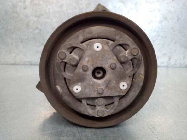 Sprężarka klimatyzacji 926002J206 NISSAN