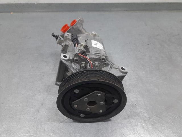 Sprężarka klimatyzacji 926003VC6B NISSAN