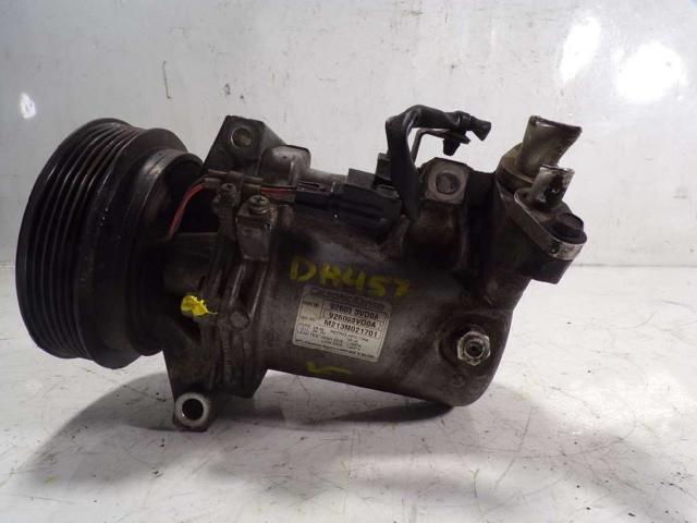Sprężarka klimatyzacji 926003VD0A NISSAN