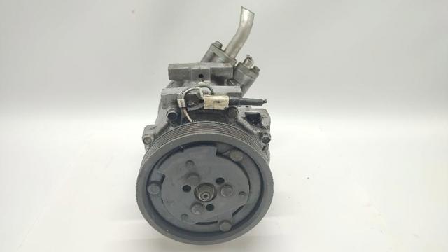 Sprężarka klimatyzacji 926004435R RENAULT
