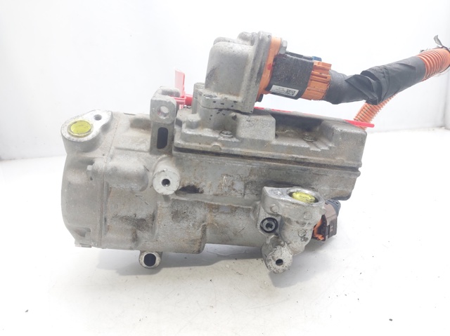Sprężarka klimatyzacji 926004760R RENAULT