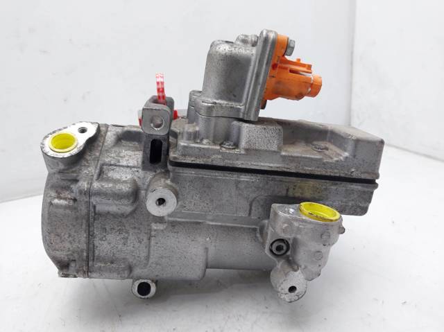 Sprężarka klimatyzacji 926004760R RENAULT