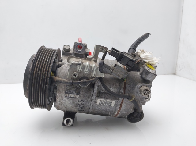Sprężarka klimatyzacji 926004EB0A RENAULT