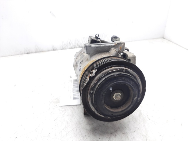 Sprężarka klimatyzacji 926004EB0A RENAULT