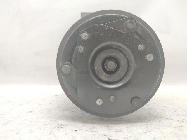 Sprężarka klimatyzacji 926005849R RENAULT