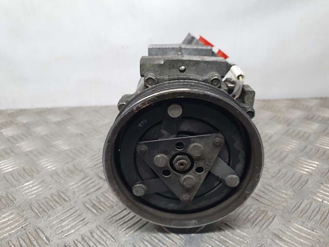 Sprężarka klimatyzacji 926006229R RENAULT