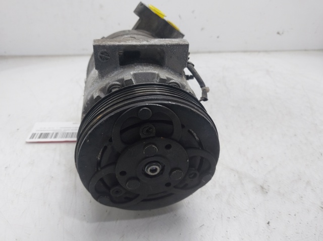Sprężarka klimatyzacji 926006775R RENAULT