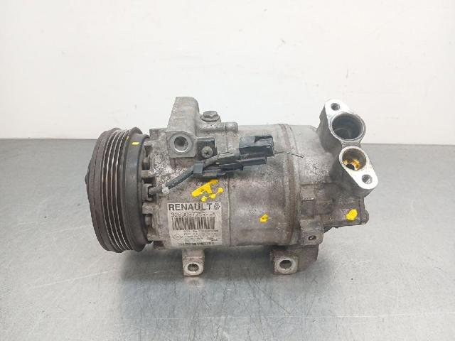 Sprężarka klimatyzacji 926006775R RENAULT