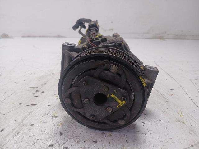Sprężarka klimatyzacji 926008367R RENAULT