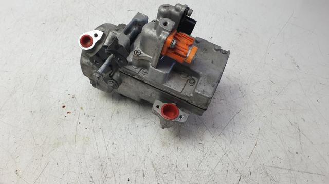 Sprężarka klimatyzacji 926008999R RENAULT