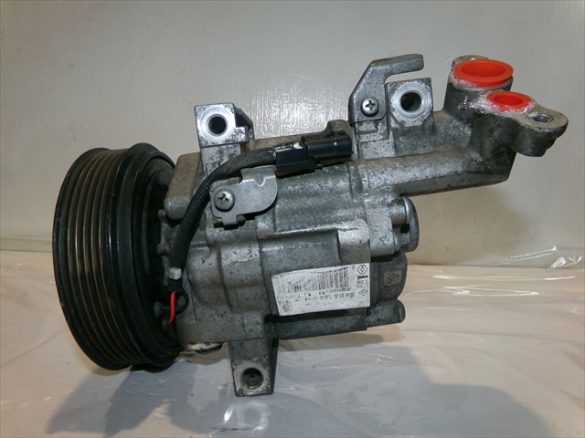 Sprężarka klimatyzacji 926009154R RENAULT