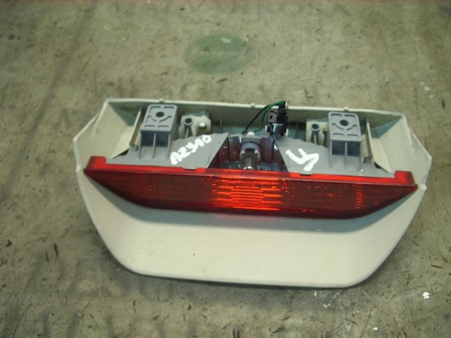 Lampa stop tylna dodatkowa 927501C000 HYUNDAI