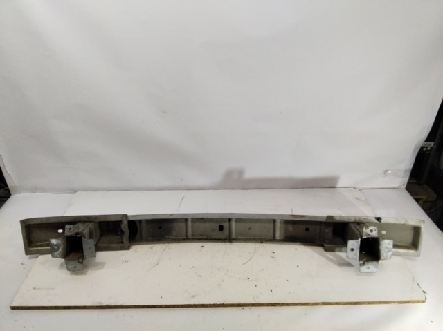 Wzmocnienie zderzaka przedniego Nissan Primastar X83