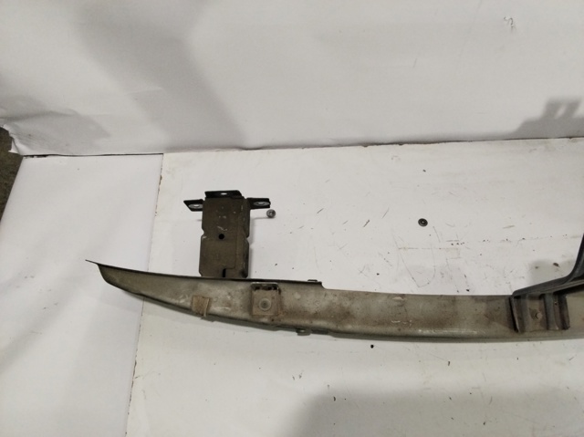 Wzmocnienie zderzaka przedniego 93161896 OPEL