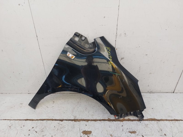 Błotnik przedni prawy 93167924 OPEL