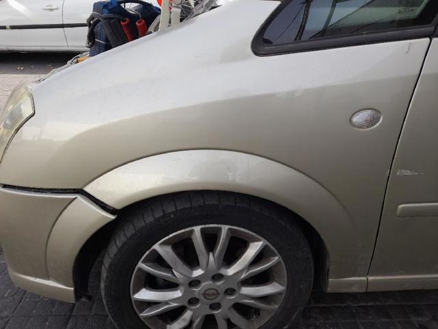 Błotnik przedni prawy 93174467 OPEL