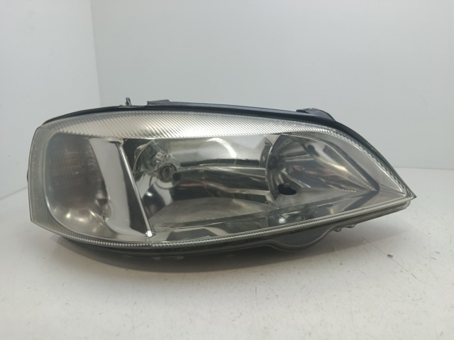 Reflektor prawy 93175369 OPEL