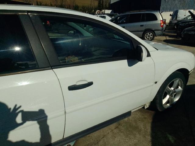 Drzwi przednie prawe 93175829 OPEL