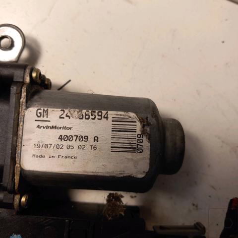 Mechanizm podnoszenia szyby drzwi przednich lewych 93186824 OPEL