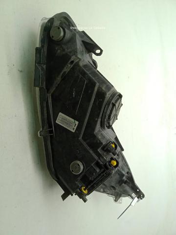Reflektor prawy 93189358 OPEL