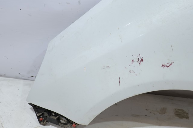 Błotnik przedni lewy 93189645 OPEL