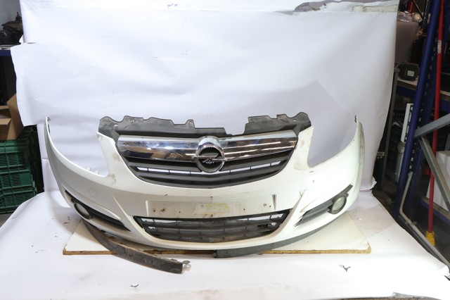 Zderzak przedni 93189721 OPEL
