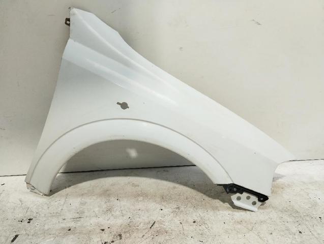 Błotnik przedni prawy 93190358 OPEL