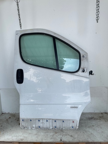 Drzwi przednie prawe 93194148 OPEL