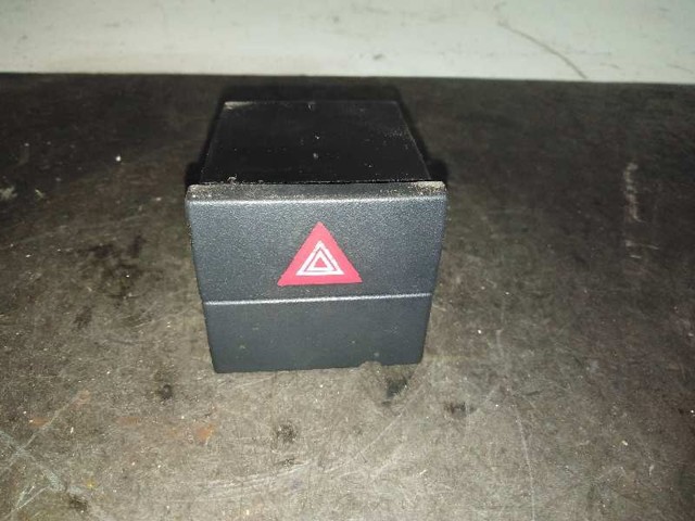 Przycisk włączania światła awaryjnego 93332970 OPEL