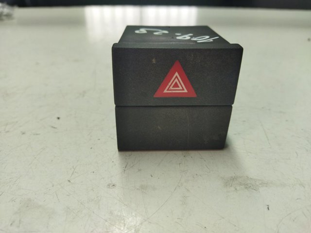 Przycisk włączania światła awaryjnego 93332970 OPEL