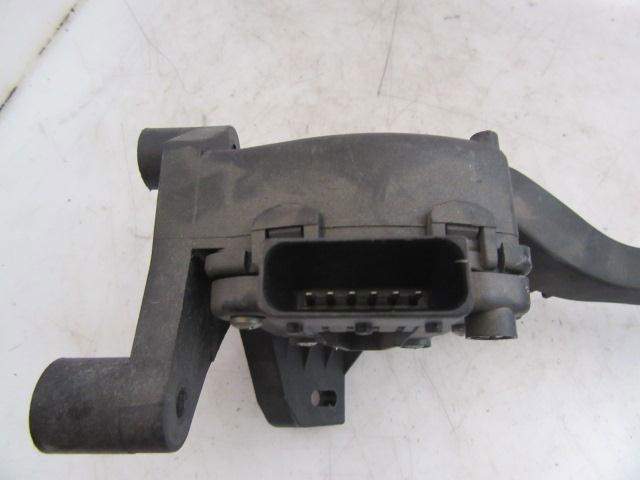 Pedał przyspieszenia (gazu) 93335443 OPEL