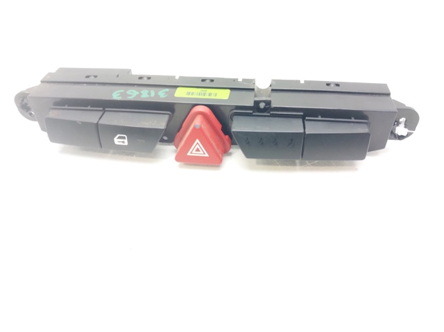 Przycisk włączania światła awaryjnego 937001H000 HYUNDAI