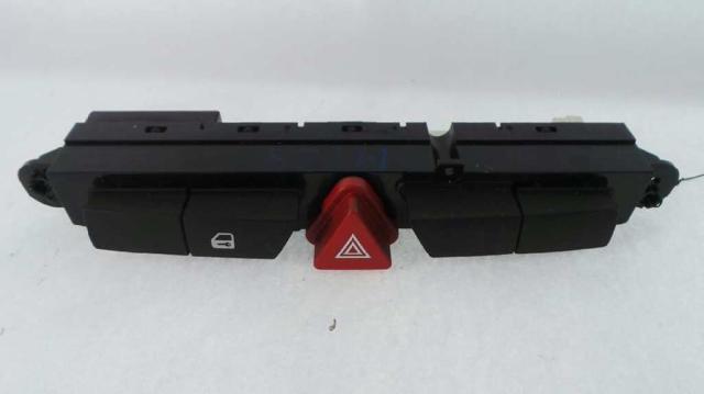 Przycisk włączania światła awaryjnego 937001H010 HYUNDAI