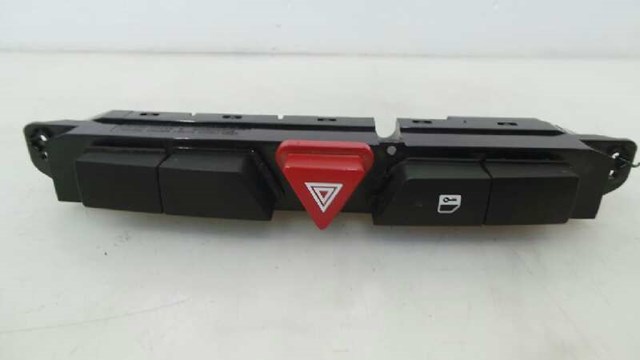 Przycisk włączania światła awaryjnego 937001H010 HYUNDAI