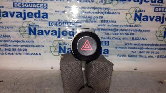 Przycisk włączania światła awaryjnego 937303E000 HYUNDAI