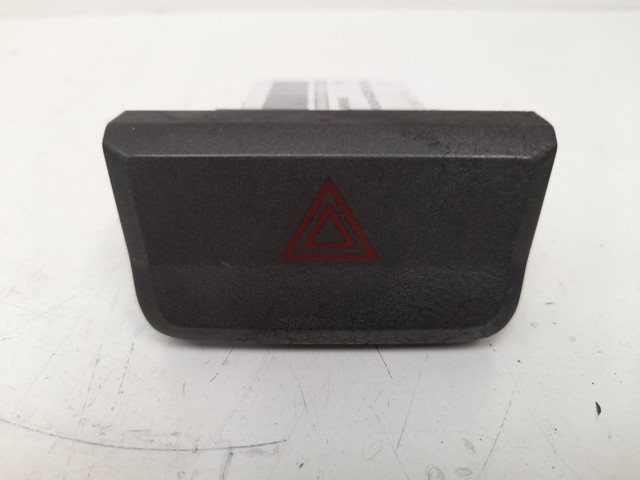 Przycisk włączania światła awaryjnego 9379025000 HYUNDAI