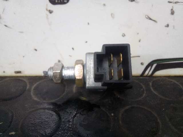 Czujnik włącznika świała stop 9381038100 HYUNDAI