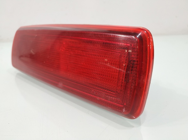 Lampa stop tylna dodatkowa 93867977 OPEL