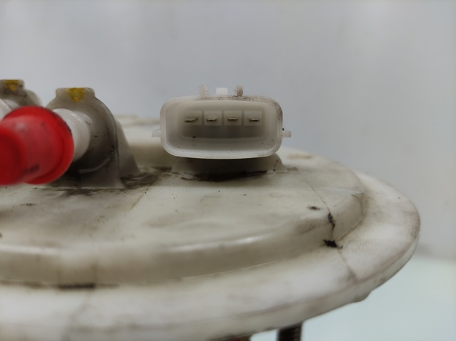Moduł pompy paliwowej z czujnikiem poziomu paliwa 93868446 OPEL