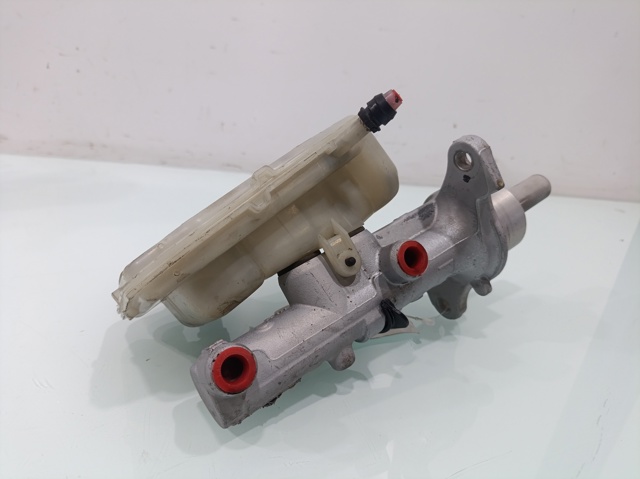Zbiorniczek głównego cylindra hamulcowego (płynu hamulcowego) 93868496 OPEL