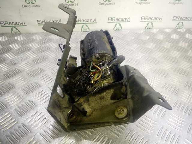 Silniczek wycieraczki szyby przedniej 9390332230 NISSAN