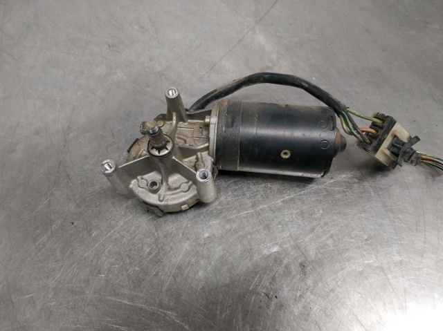 Silniczek wycieraczki szyby przedniej 9390332230 NISSAN