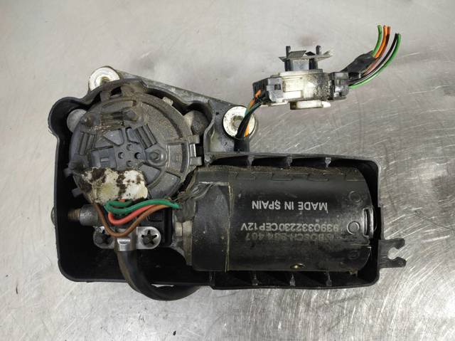 Silniczek wycieraczki szyby przedniej 9390332230 NISSAN