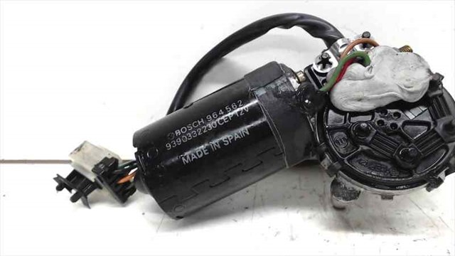 Silniczek wycieraczki szyby przedniej 9390332230 NISSAN